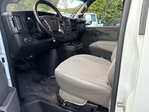 Used 2018 GMC Savana 2500 w/ Enhanced Convenience Package image 21