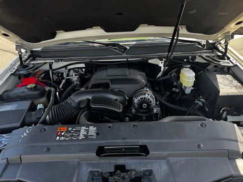 Used 2012 Chevrolet Avalanche LTZ AWD/4WD image 36