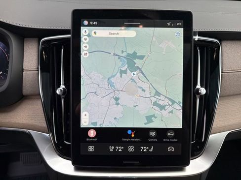 New 2026 Volvo XC90 B5 Plus w/ Protection Package image 9