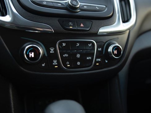 Used 2023 Chevrolet Equinox LT image 9