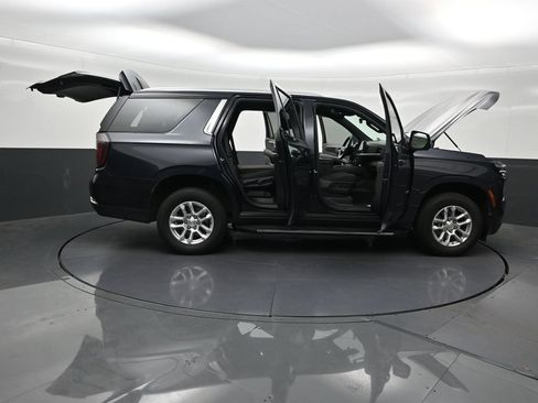 Used 2025 Chevrolet Tahoe LS RWD image 34
