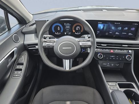 Certified 2025 Hyundai Sonata SEL FWD image 14