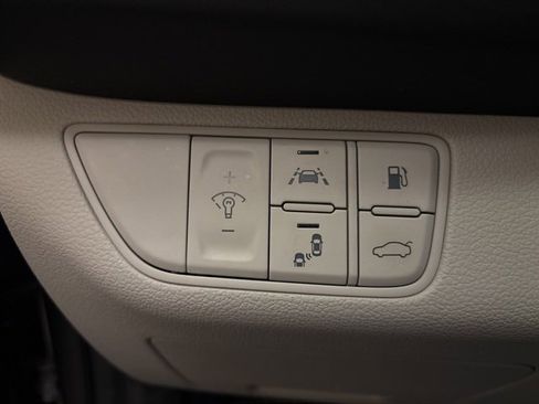 Used 2020 Genesis G70 2.0T w/ Elite Package image 14