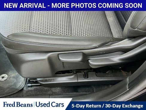 Used 2025 Chevrolet Trax LT w/ Driver Confidence Package FWD image 20