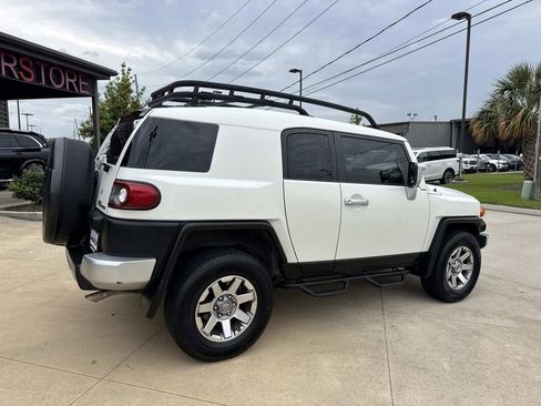 Used 2014 Toyota FJ Cruiser 4WD w/ Convenience Package image 9