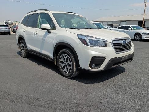 Used 2021 Subaru Forester Premium AWD/4WD image 2