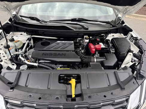 Used 2023 Nissan Rogue SV image 24