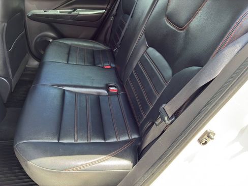 Used 2019 Nissan Kicks SR w/ SR Premium Package FWD image 30