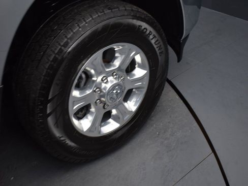 Used 2024 RAM 2500 Big Horn image 18