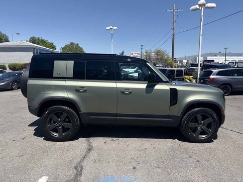 Used 2022 Land Rover Defender 110 S AWD/4WD image 5