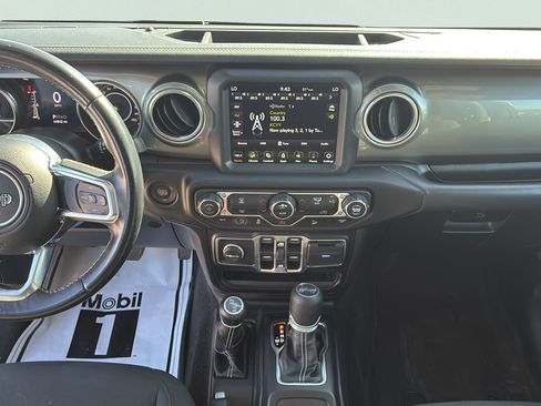Used 2020 Jeep Wrangler Unlimited Sahara AWD/4WD image 32