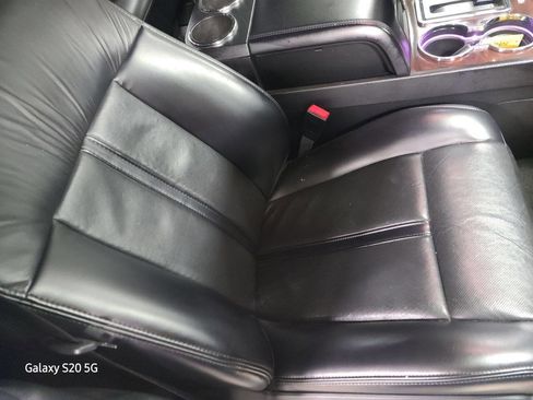 Used 2017 Lincoln Navigator Select image 17