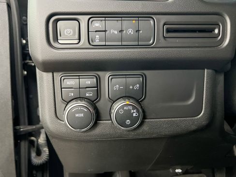 Used 2024 Chevrolet Tahoe LT image 18