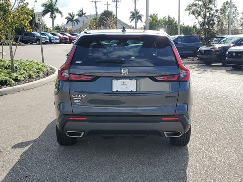 Certified 2025 Honda CR-V Sport image 5