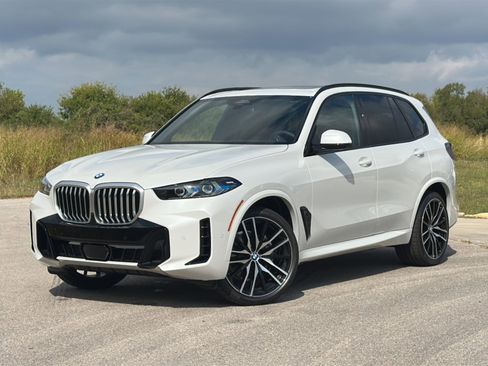 New 2026 BMW X5 sDrive40i w/ M Sport Package image 1