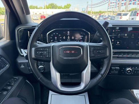 Used 2025 GMC Sierra 1500 SLT RWD image 15