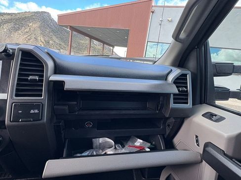 Used 2020 Ford F250 XL w/ Power Equipment Group image 21