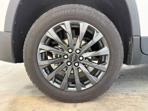 Certified 2023 Chevrolet Traverse RS image 9