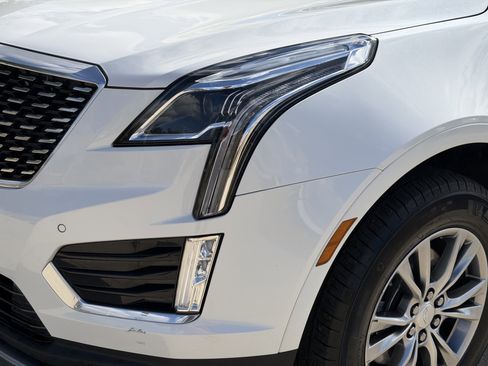 Used 2022 Cadillac XT5 Premium Luxury image 8
