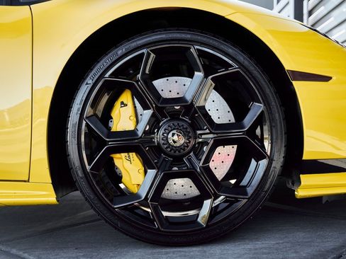 Used 2023 Lamborghini Huracan Tecnica image 31