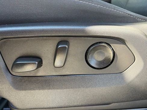 Used 2022 Chevrolet Silverado 1500 Custom image 22