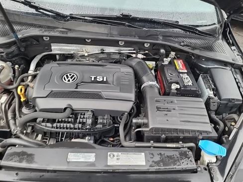 Used 2016 Volkswagen GTI SE w/ Driver Assistance Package image 6