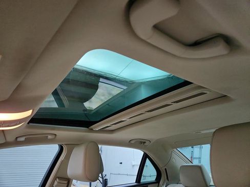 Used 2014 Mercedes-Benz E 350 Sedan image 15