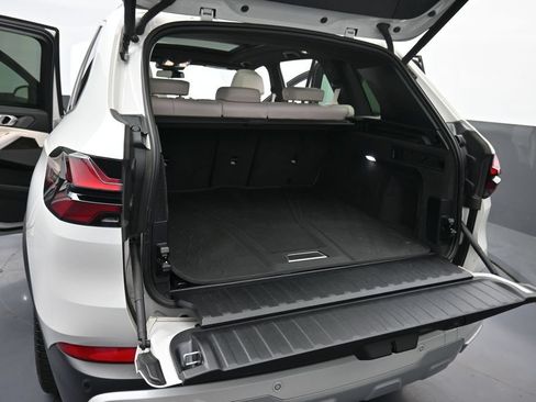 Used 2024 BMW X5 xDrive40i w/ Premium Package AWD/4WD image 18