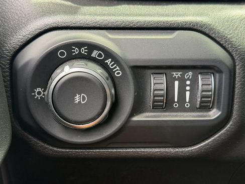 Used 2018 Jeep Wrangler Sport AWD/4WD image 23