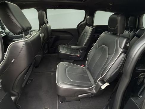 Used 2026 Chrysler Pacifica Limited w/ S Appearance Package FWD image 20