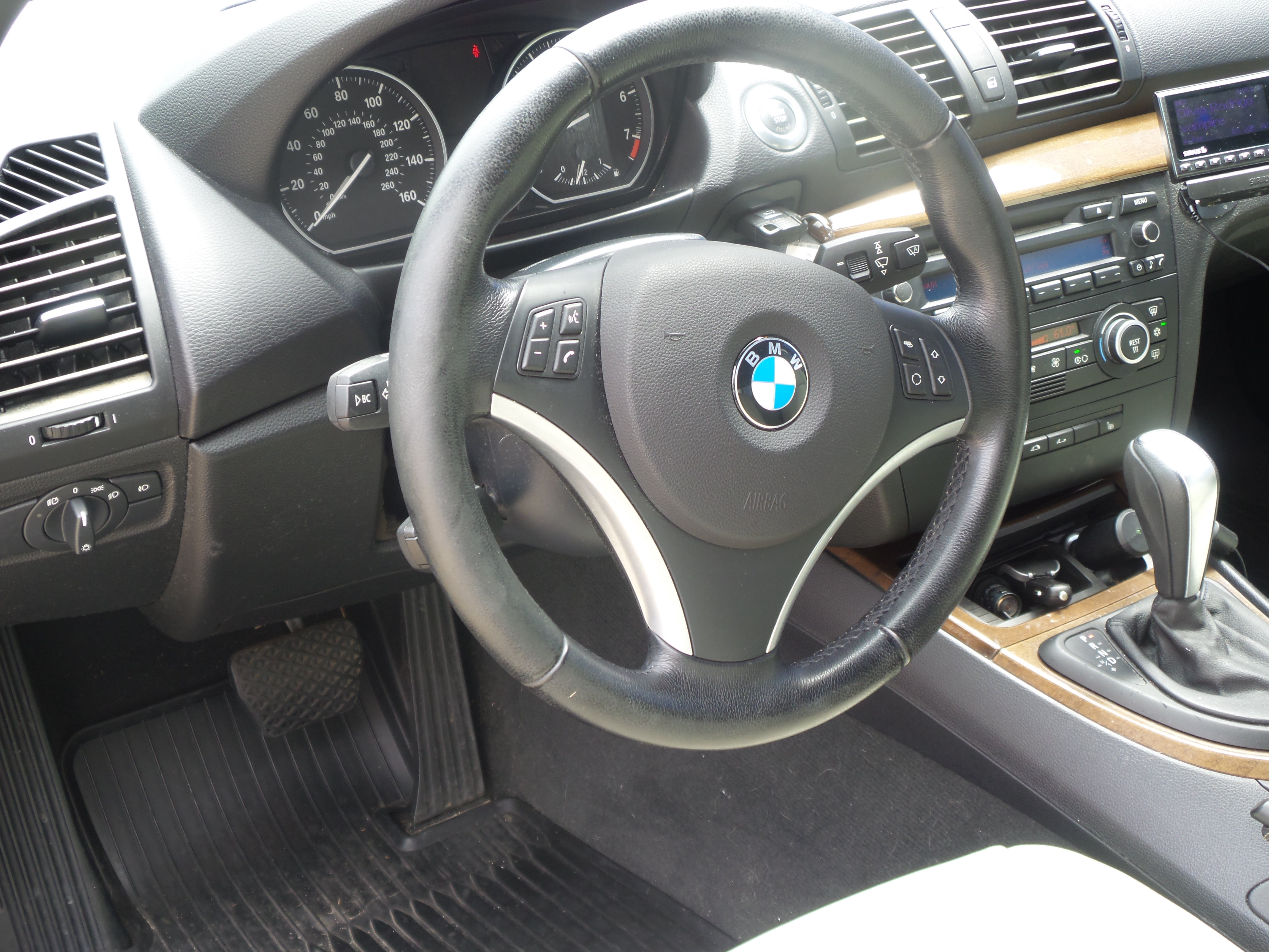 Used 2009 BMW 128i Convertible RWD image 31