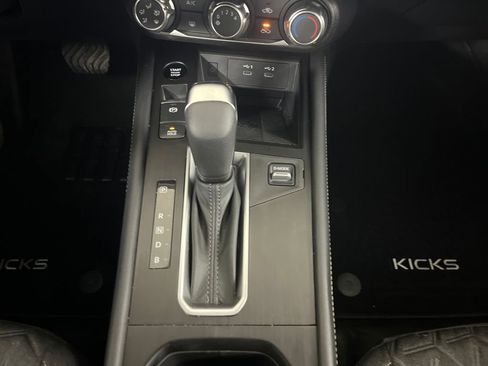 Used 2025 Nissan Kicks SV image 71
