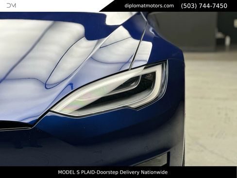 Used 2021 Tesla Model S Plaid image 12