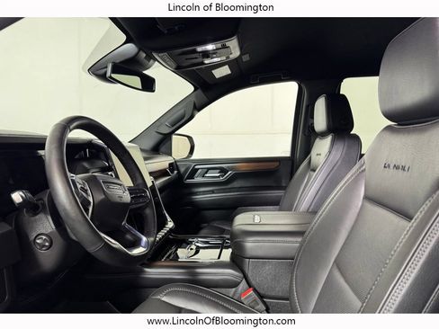 Used 2025 GMC Yukon Denali AWD/4WD image 30