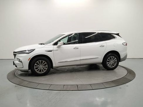 Used 2023 Buick Enclave Essence AWD/4WD image 5