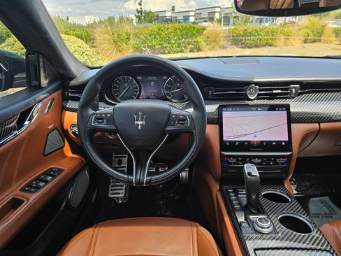 Used 2023 Maserati Quattroporte Trofeo RWD image 35