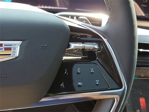 New 2025 Cadillac Escalade Premium Luxury w/ LPO, Floor Liner Package image 12