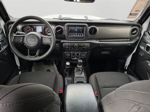 Used 2023 Jeep Gladiator Sport image 17