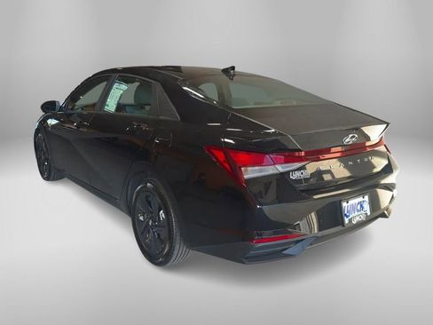 Used 2023 Hyundai Elantra SEL w/ Cargo Package image 3