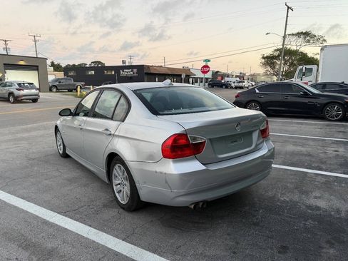 Used 2006 BMW 325i Sedan RWD image 4