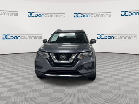 Used 2020 Nissan Rogue SV AWD/4WD image 3