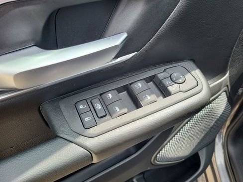 New 2026 RAM 1500 4x4 Crew Cab image 15