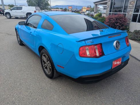 Used 2010 Ford Mustang Coupe RWD image 3