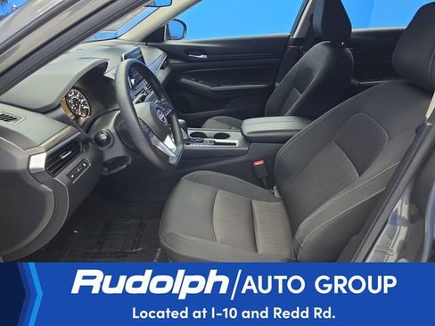 Used 2025 Nissan Altima 2.5 SV image 9