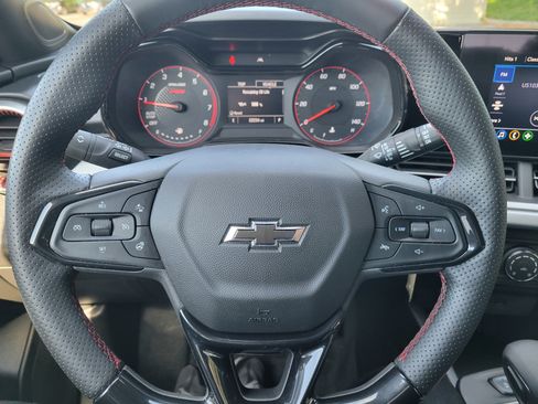 Certified 2024 Chevrolet Trax RS w/ Driver Confidence Package FWD image 13