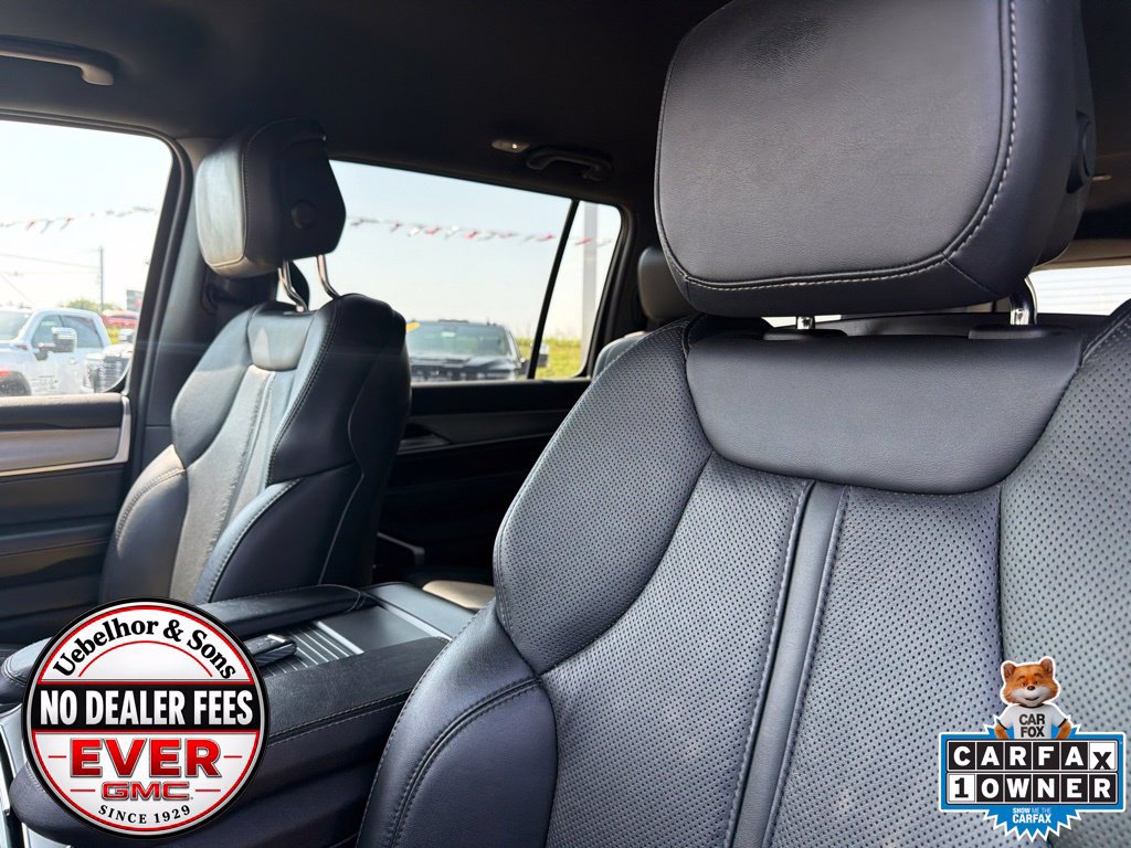 Used 2025 Jeep Wagoneer L Series II w/ 8-pass Seating Package AWD/4WD image 25