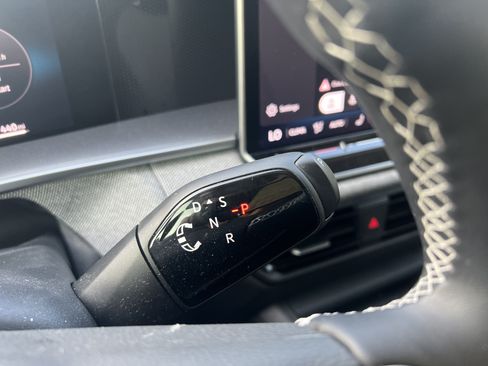 Used 2026 Volkswagen Tiguan S FWD image 22