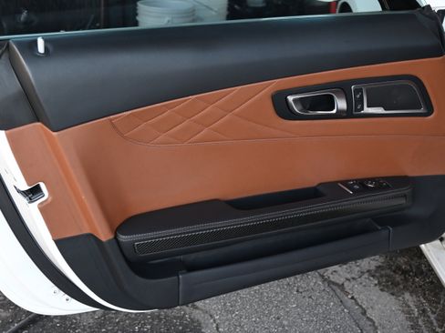 Used 2016 Mercedes-Benz AMG GT S image 29