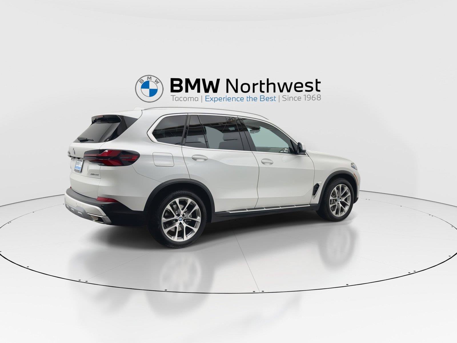 Used 2025 BMW X5 xDrive40i w/ Climate Comfort Package AWD/4WD image 4