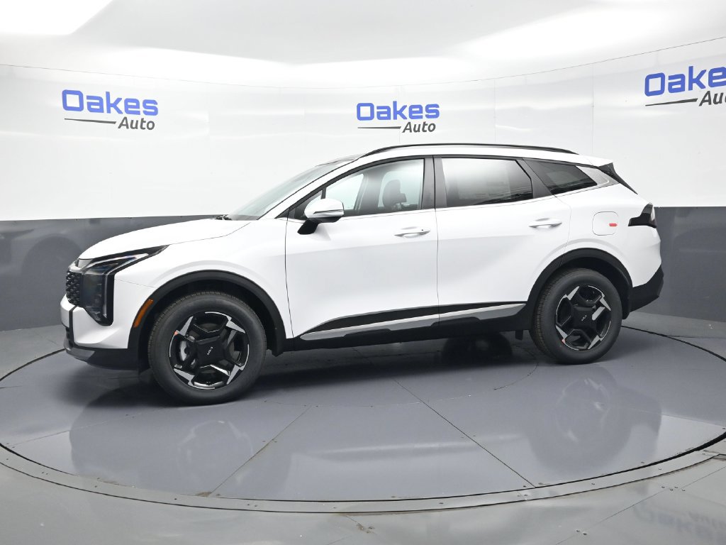 Certified 2026 Kia Sportage EX w/ EX Panorama Roof Package AWD/4WD image 4